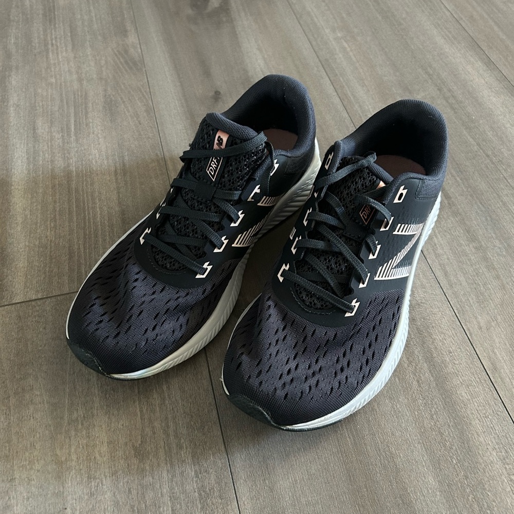 COPY - New Balance women’s sneakers